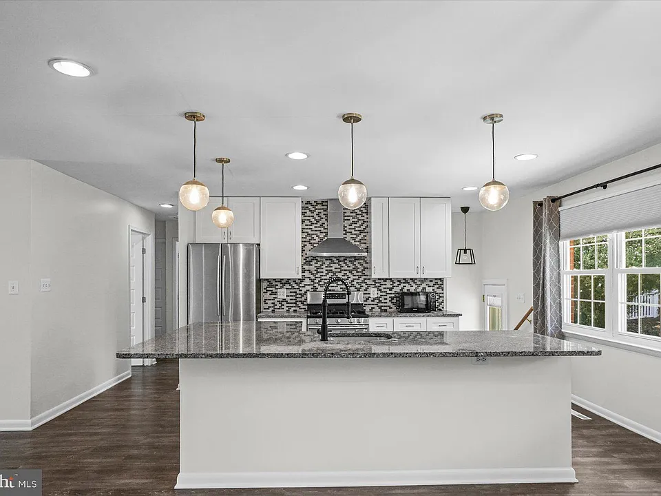 10202 Daventry Dr