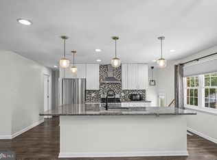 10202 Daventry Dr, Cockeysville, MD 21030