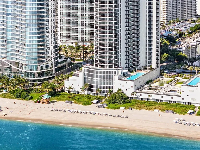 15811 Collins Ave #3107 — Photo 27