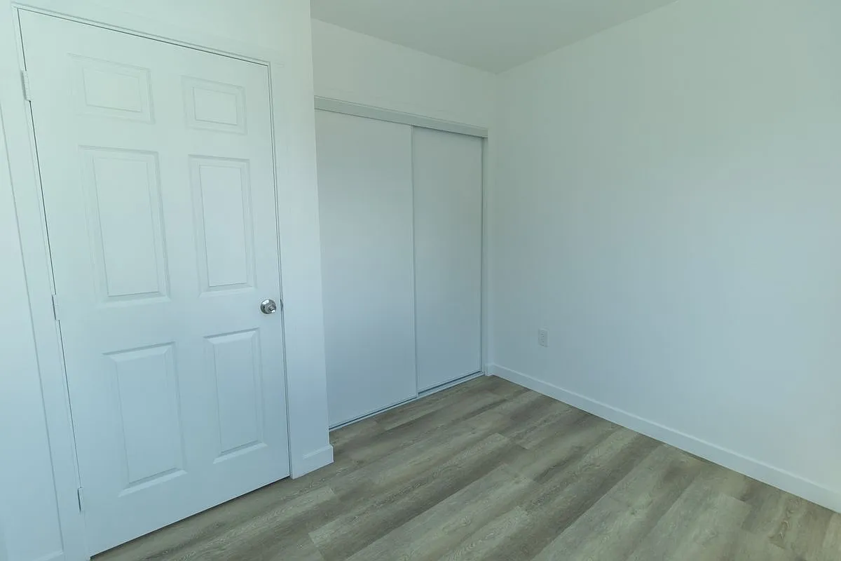 3 bed, 1.5 bath, 720 sqft, $3,100 — Photo 4