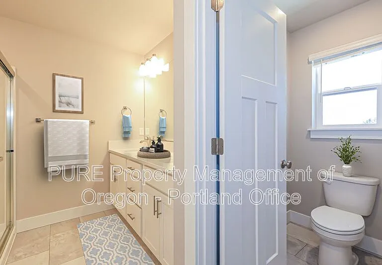 504 NE Trillium Dr — Photo 19