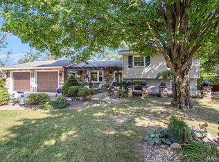 10000 Sonora Dr, Fenton, MI 48430