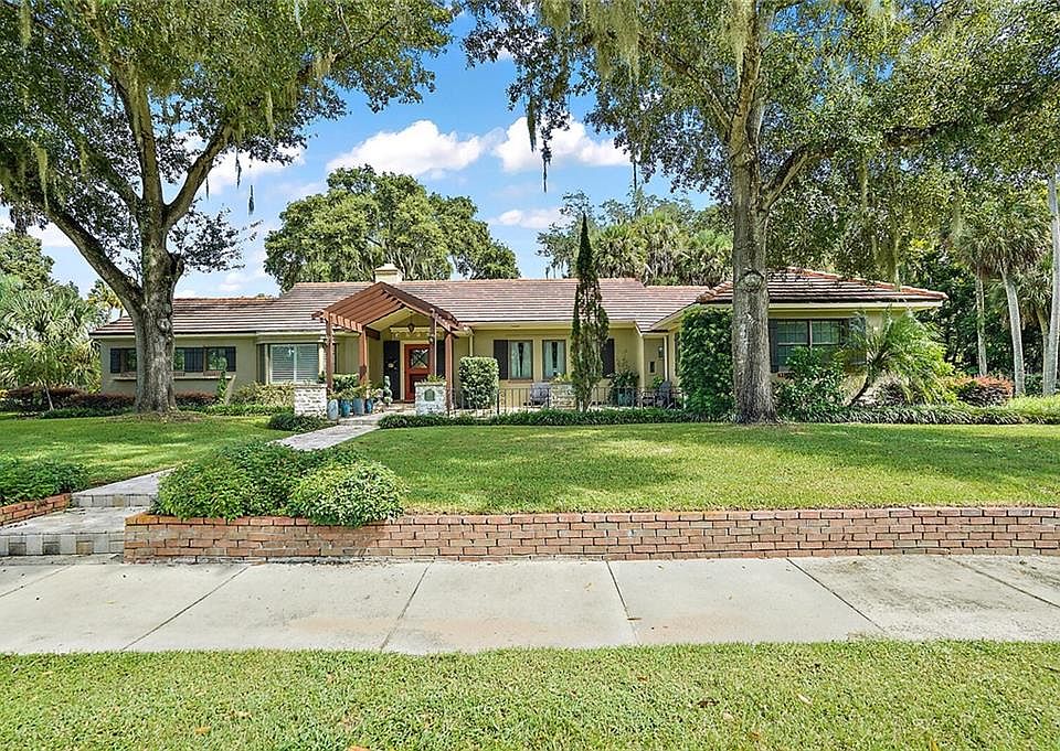 1st image of 1302 S 8th St