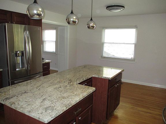 5th image of 114 E Lawson St