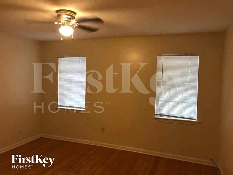 5712 Fox Bend Ave — Photo 9