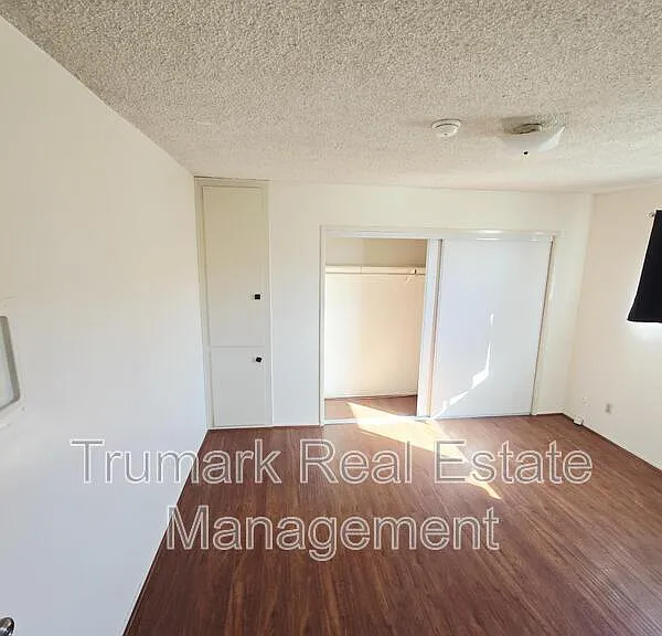 4619 Lexington Ave #5 — Photo 10