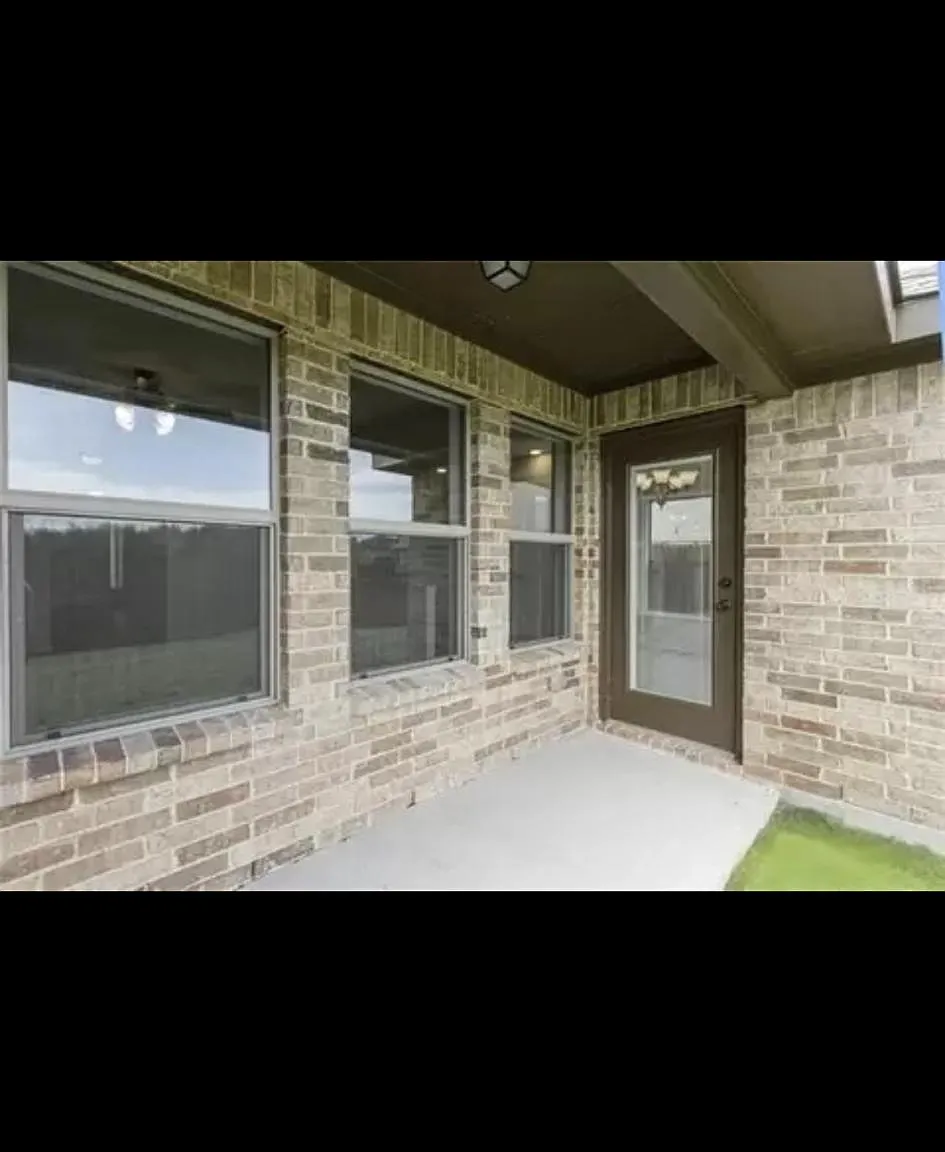 3 bed, 1606 sqft, $2,100 — Photo 4