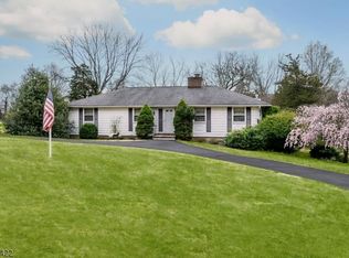 23 Wayside Ln, Lebanon, NJ 08833