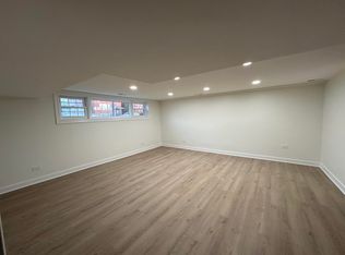 6560 W Cornelia Ave, Chicago, IL 60634