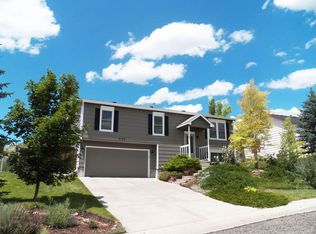5106 Panorama Dr, Cheyenne, WY 82009
