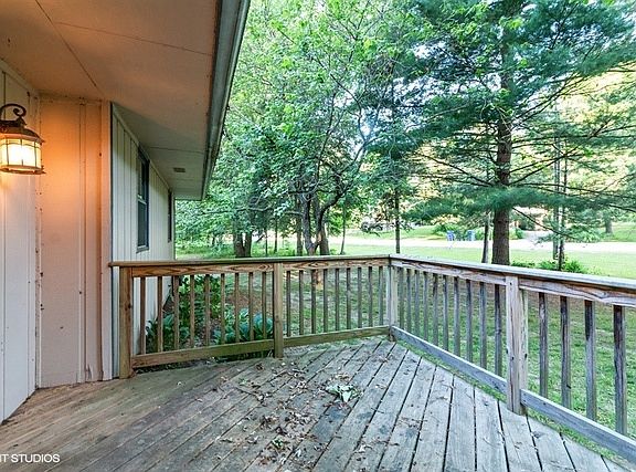 2nd image of 851 Ivy Oaks Dr