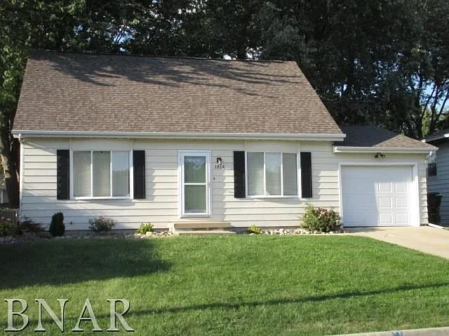 1814 Johnson Dr photo 1
