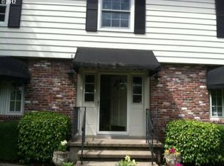 7185 SW Sharon Ln, Portland, OR 97225