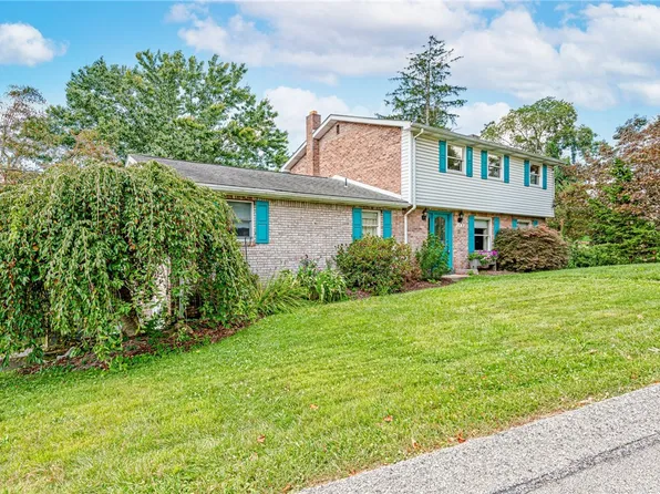 700 Lombard St, Irwin, PA 15642