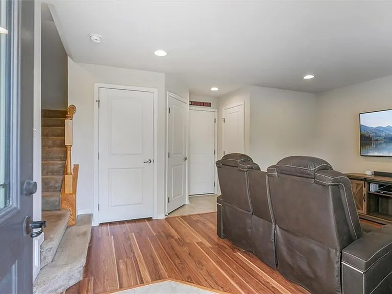 4002 Luminary Dr — Photo 5