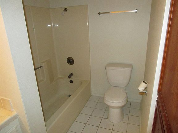 4th image of 13874 Topmast Dr