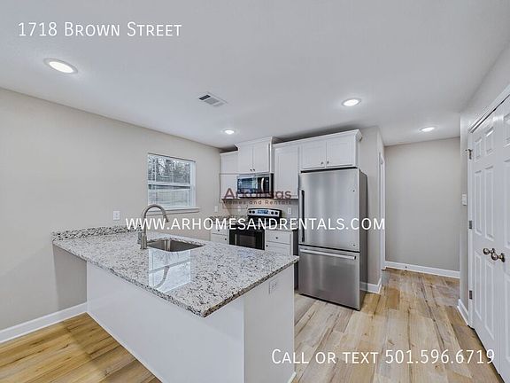 4th image of 1718 Brown St