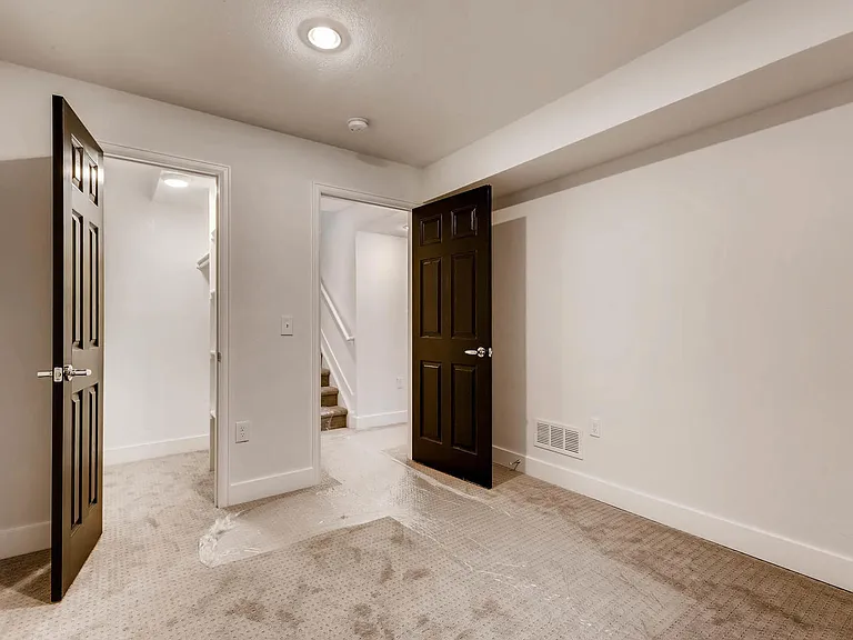 15576 Olmsted Pl — Photo 18