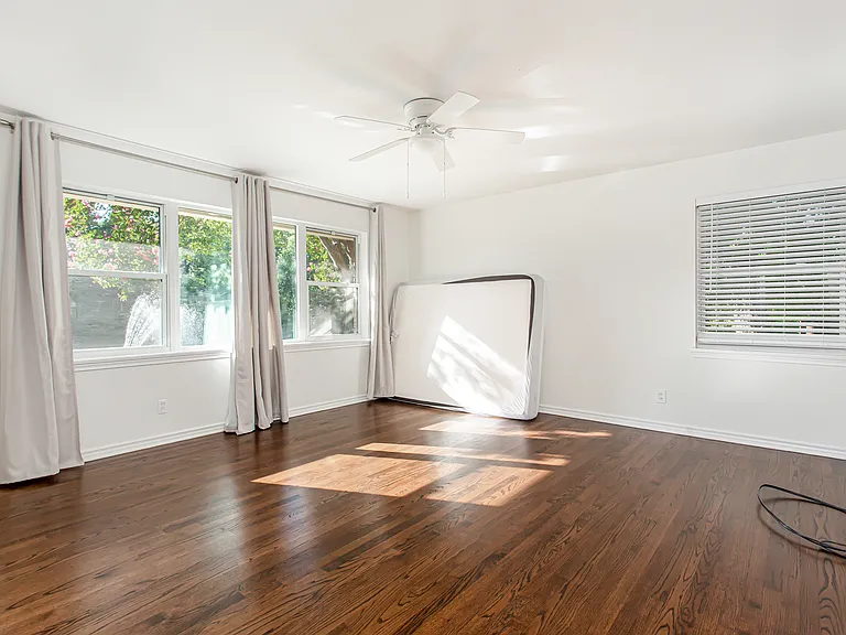 6737 Lakefair Cir — Photo 17
