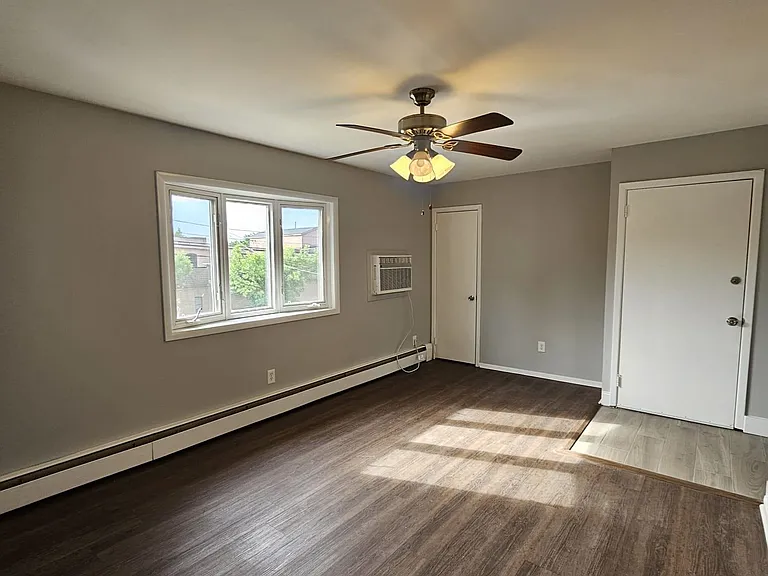 15 Dell Glen Ave #2 — Photo 3