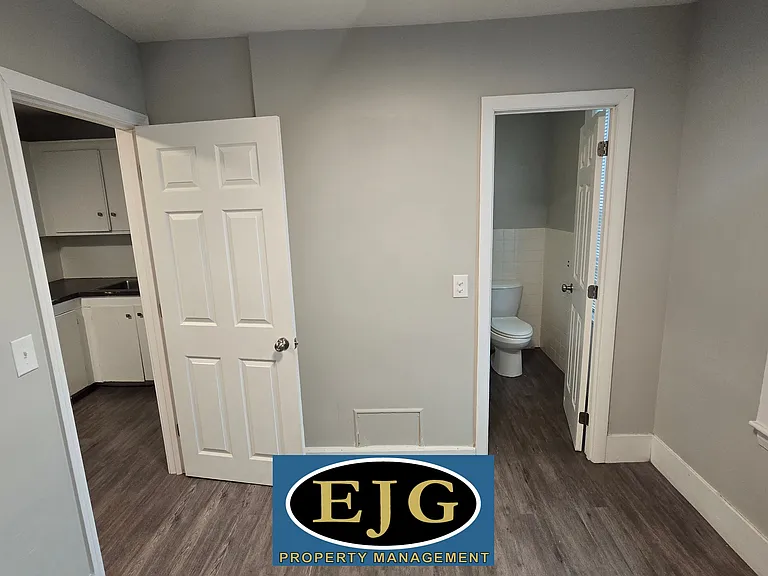389 Lake Ave #9 — Photo 12