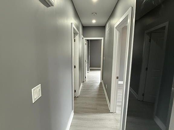 5th image of 241 Colborne St