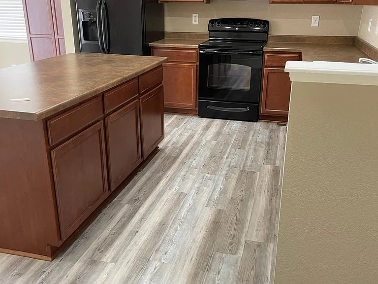 1655 Merton Ct — Photo 2