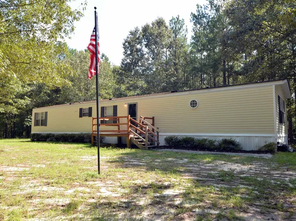 1885 Lake Elliot Ct, Cassatt, SC 29032