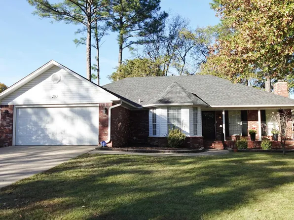 283 Pickwicket Dr, Conway, AR 72034