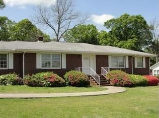 720 Sidney Dr, Greenwood, SC 29646