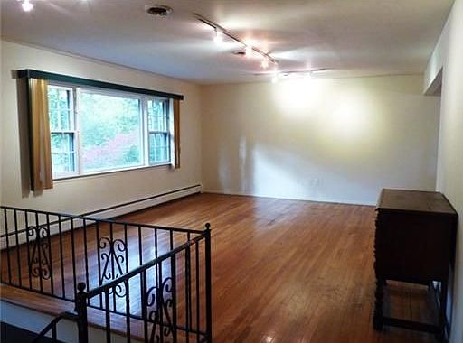 2nd image of 34 Capricorn Ln