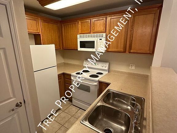 4th image of 2909 E Huntington Blvd #132