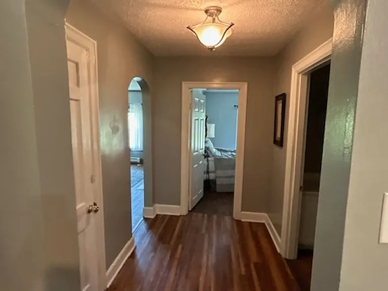 6401 Old Richmond Rd — Photo 15