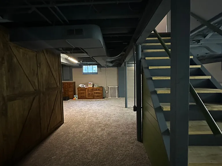 932 Robinson St — Photo 22