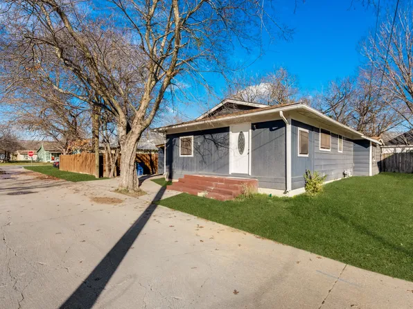 105 Burnett St, Waxahachie, TX 75165