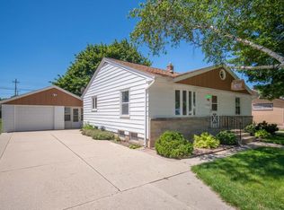 742 Pennsylvania Ave, West Bend, WI 53095