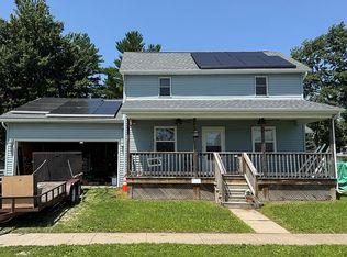 105 N Adams St, Avon, IL 61415
