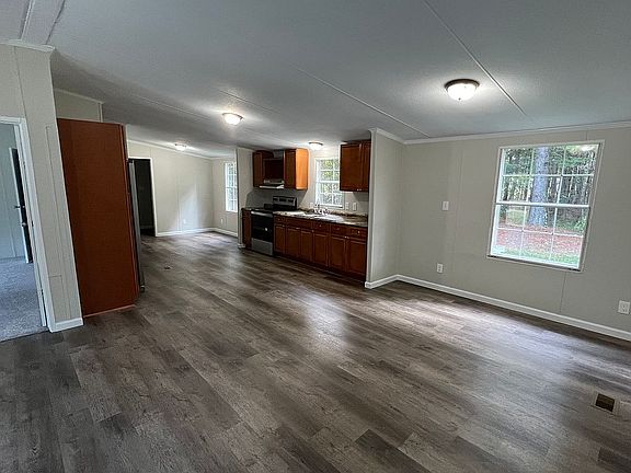 4th image of 251 Kelsey Ct