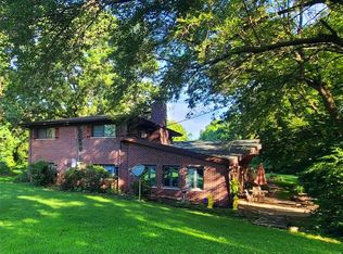 12 Bittersweet Ln, Saint Louis, MO 63138