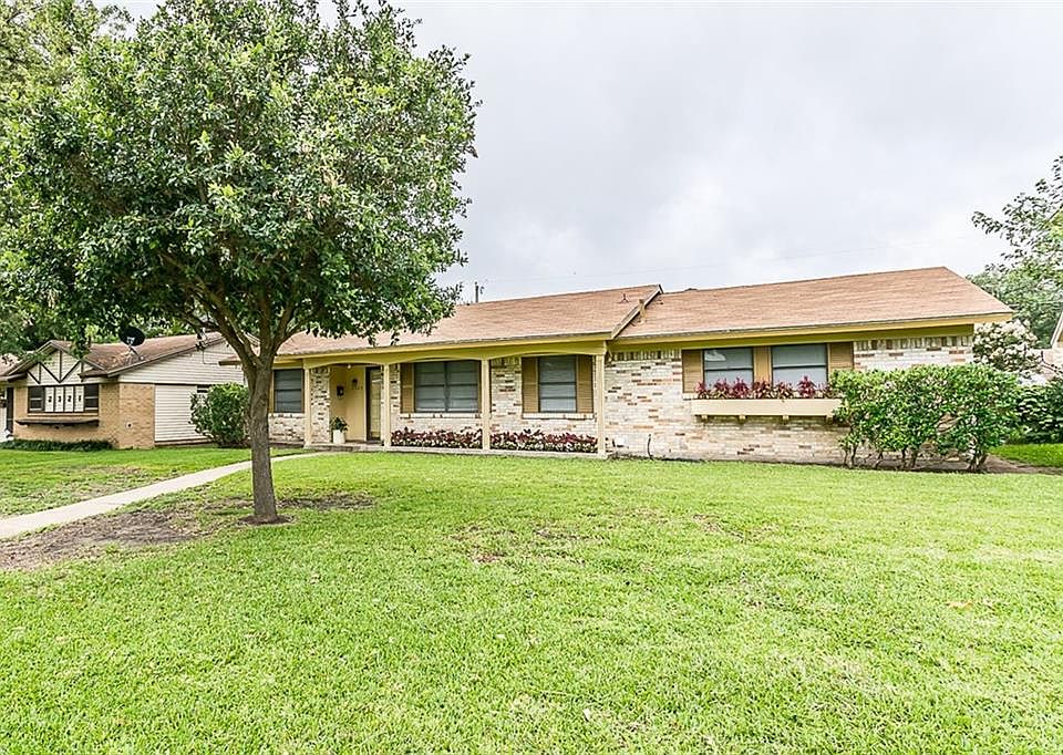 1st image of 2325 Catalina Dr