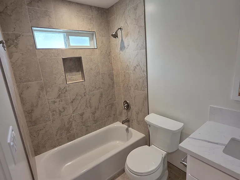 615 N Fries Ave #1/2 — Photo 7