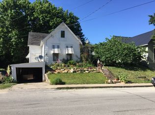 1306 Washington St, Burlington, IA 52601
