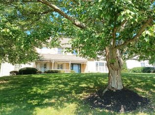143 Fieldgate Dr, Pittsburgh, PA 15241