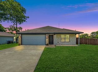 4904 Harlem St, Fort Worth, TX 76105