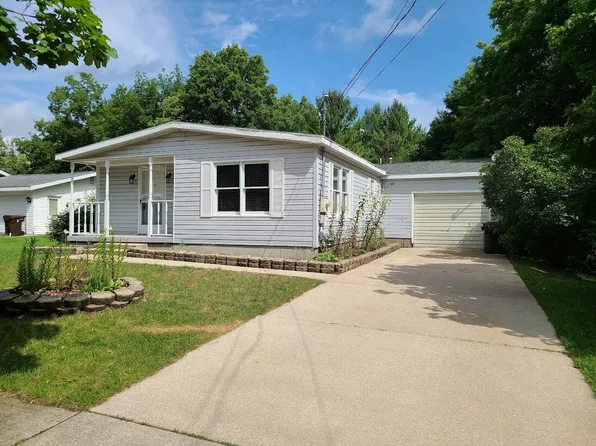 330 W Pere Marquette St, Big Rapids, MI 49307