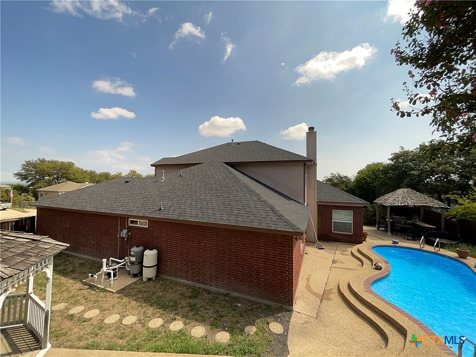 1st image of 411 Juniper Cir