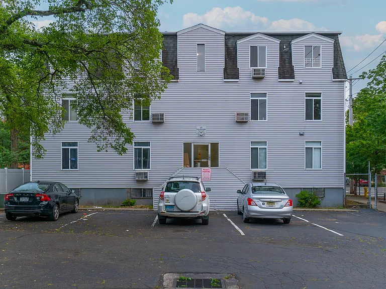 1263 Chapel St #C2 — Photo 21