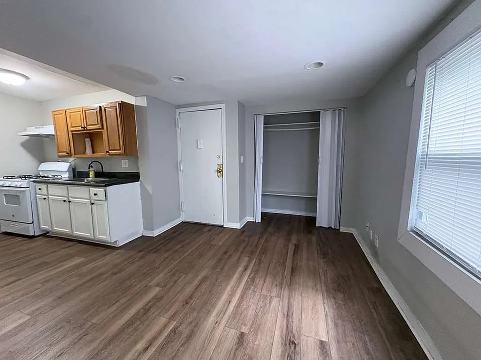 104 Sherman Ave #8