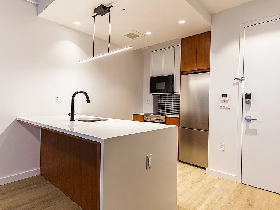 276 Grand Concourse #620