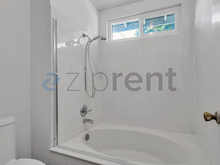 32805 Palmdale Ct — Photo 30